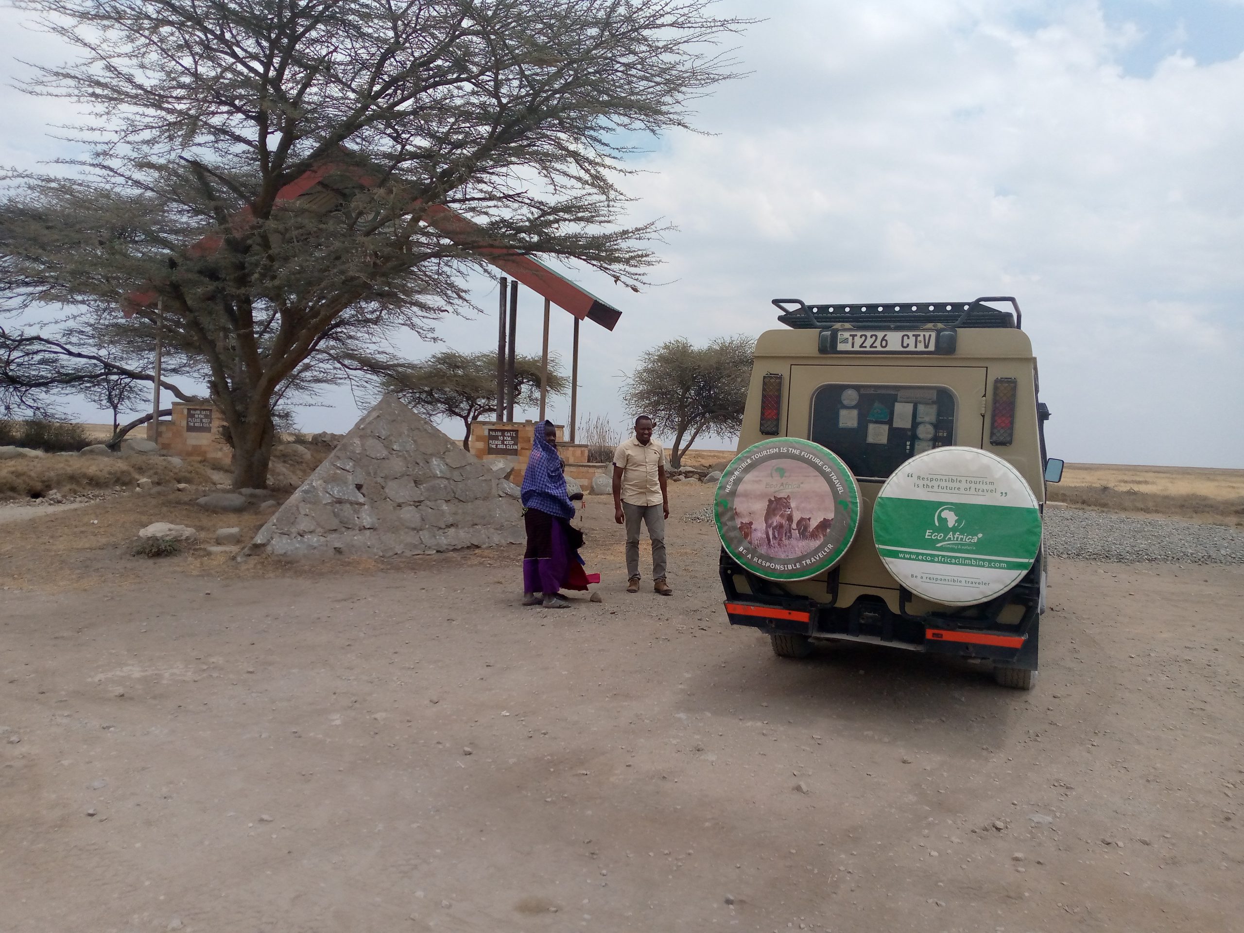 4 Days Safari to Serengeti,Ngorongoro Crater and Manyara
